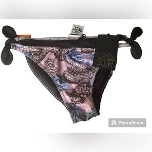 Chaser NWT M pineapple bikini bottoms